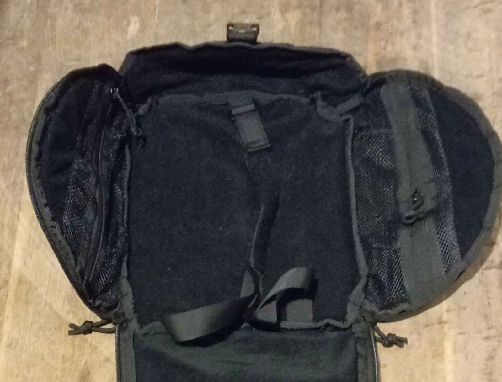 Waterproof tactical helmet backpack – photo 5